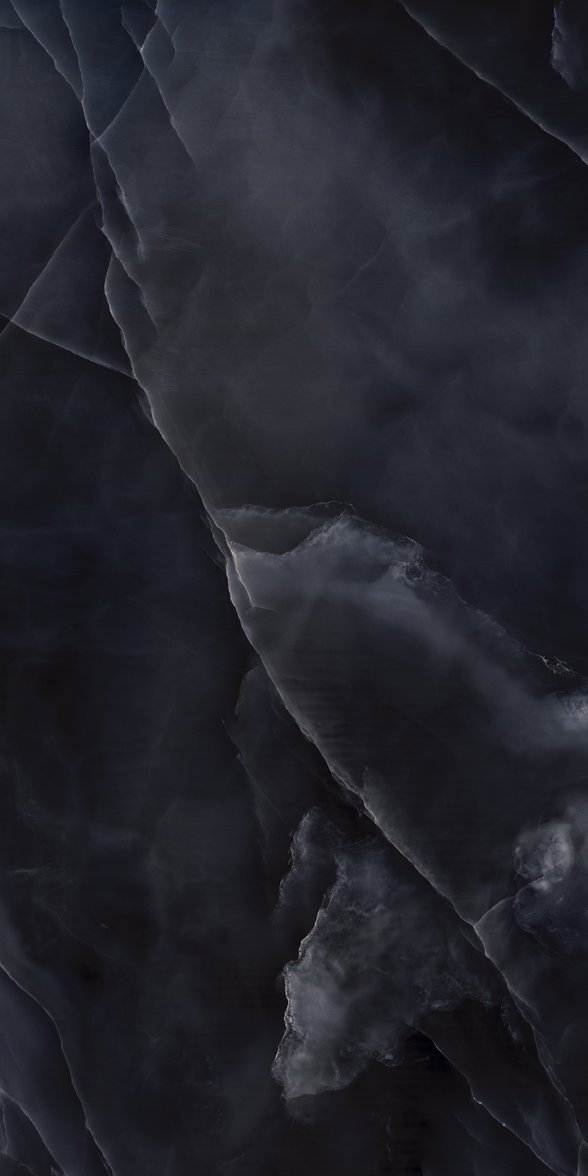 MYTHOS BLACK